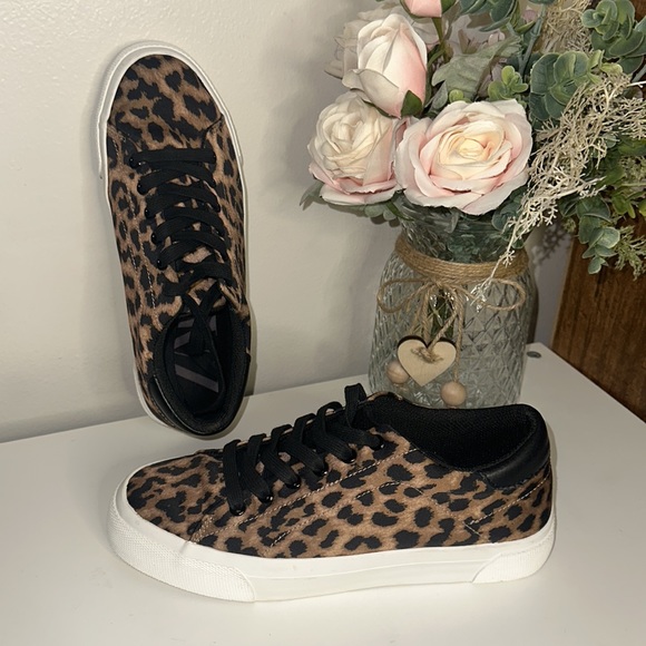 ZARA Leopard Print Sneakers 6.5 Like New! - Picture 4 of 15